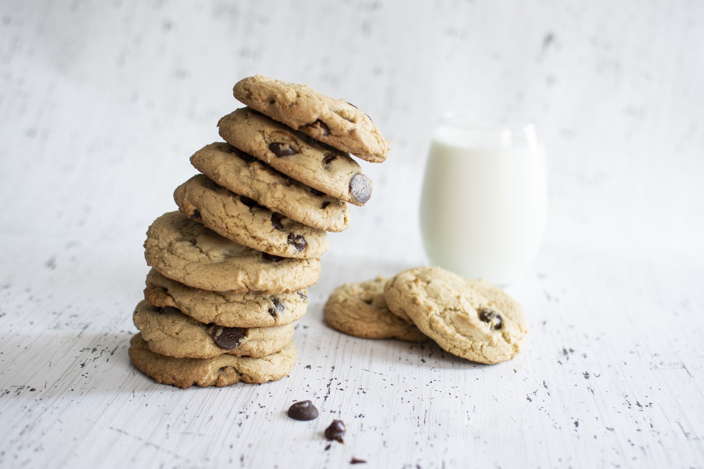 Healthy 4 ingredient choc nut cookies